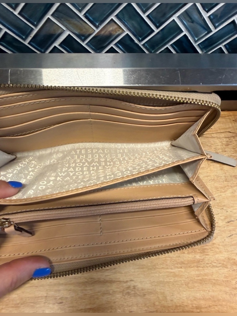 kate spade Wellesley Neda Zip-around Wallet - Picture 5 of 10